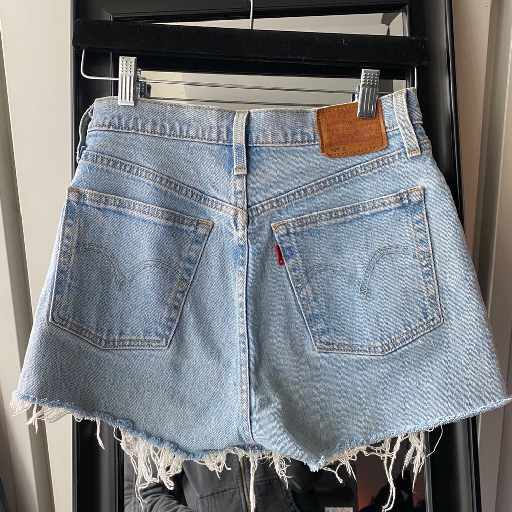 ARITZIA LEVI'S Premium 501 Shorts Light Wash Size 25 - Picture 5 of 10